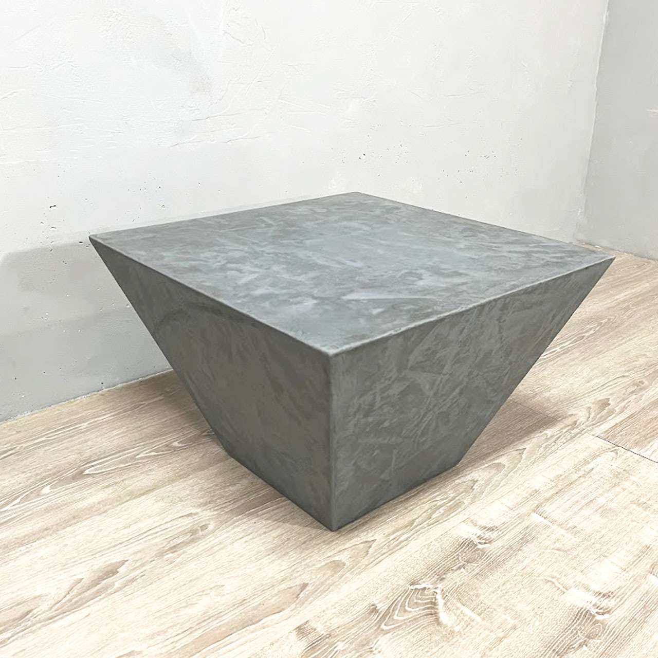 センターテーブル